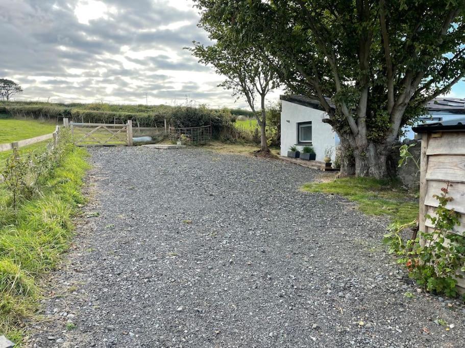 Tranquil, Secluded, Rural Cottage For Two Beaumaris Exterior photo